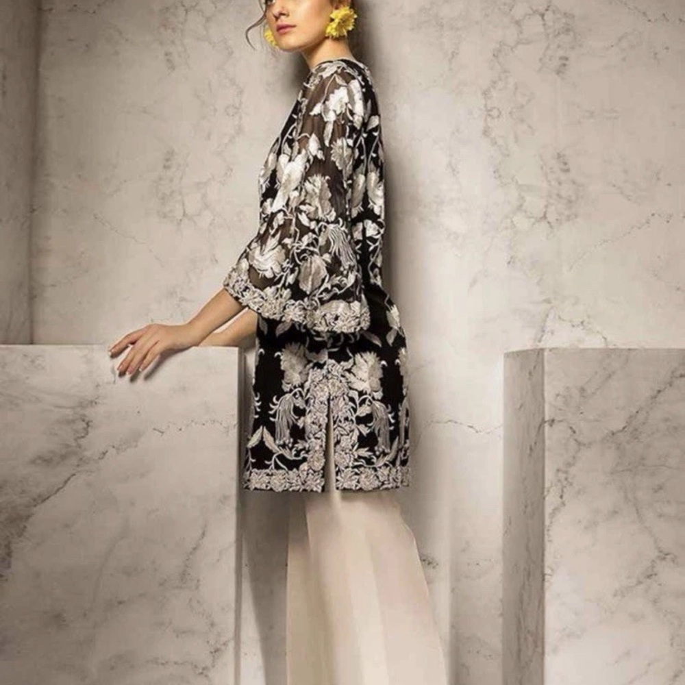 Elegant Black and White Floral Tunic